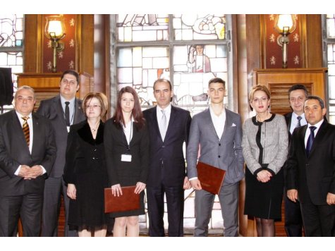 Свищовски магистри-финансисти спечелиха конкурса за стипендианти на БНБ за 2014 г.